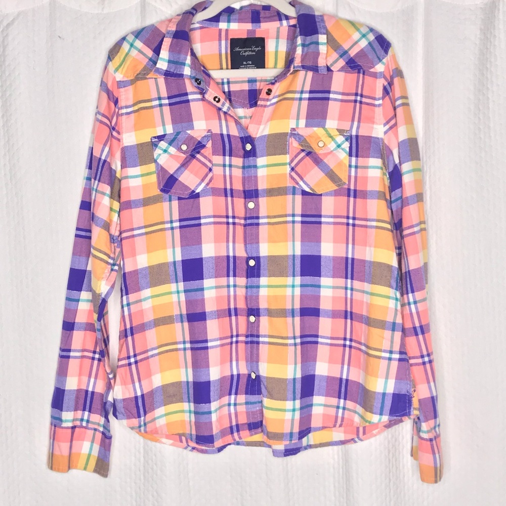 American Eagle Plaid Flannel Button Up Size XLarge